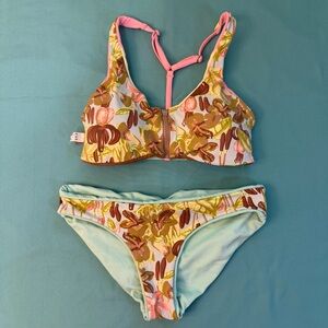 Maaji Multicolor Floral Bikini reversible, lined , padded top. Size S woman’s